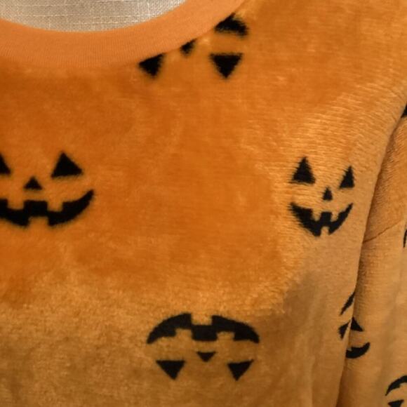 HALLOWEEN PUMPKIN SOFT PULLOVER SIZE LARGE 11/13 - Picture 4 of 7